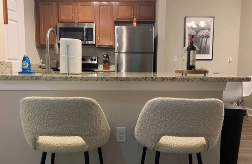 Westerville Apartment | The Sanctuary Flat | 1st Floor | King Bed | W/D!