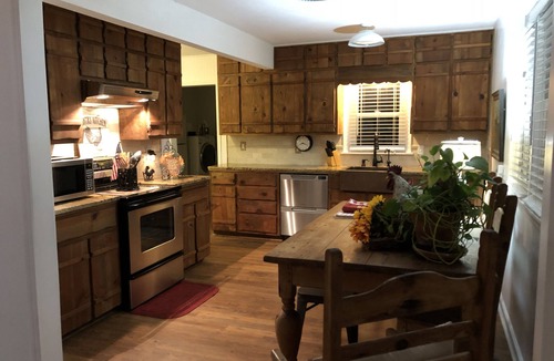 Derby House | The Sanctuary is quiet and private minutes to Derby and Wichita.