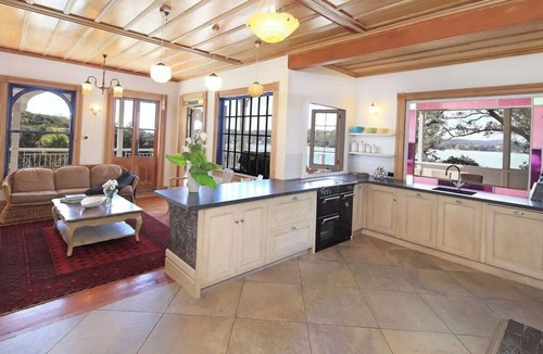 Oneroa House | The Sanctuary - Oneroa Views