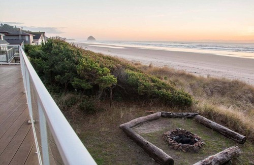 Tierra Del Mar House | The Sand Castle -oceanfront home with amazing view