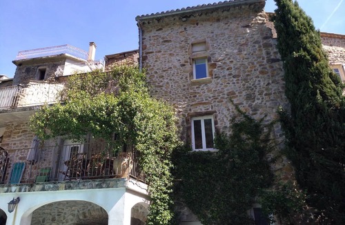 Saint-Jean-de-Valeriscle Apartment | The Sand Rose - 5 people