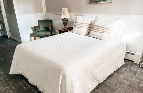 Whitehall Apartment | The Sand Room - #13