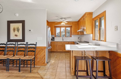 Sea Scape House | The Sand Wedge: Dogs Allowed | Private Saltwater Pool