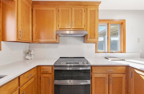 Sea Scape House | The Sand Wedge: Dogs Allowed | Private Saltwater Pool