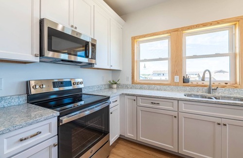 Kitty Hawk House | The Sandbar - Kitty Hawk MP 2.5, Semi Oceanfront, Ocean View, Elevator, Pool, Hot Tub