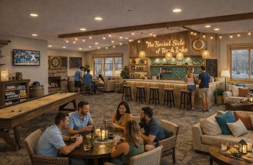 Rapid City Hotel | The Sandbar Lodge at Torch Lake