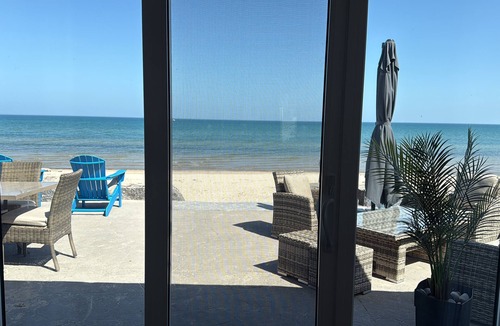 Port Franks House | The Sandcastle Beach House
