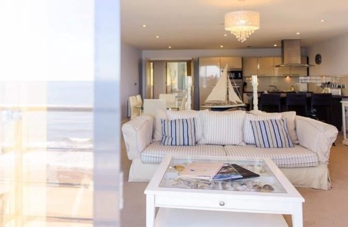 Scarborough Apartment | The Sands - Sea Front Apartments