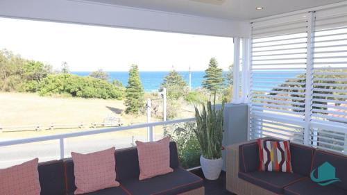 Caves Beach House | The Sands views over Caves Beach