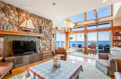 Kingston House | The Sandy Beach House