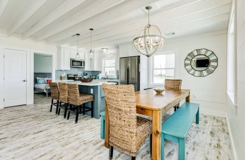 Terramar Beach House | The Sandy Dollar - Direct Beachfront, Sea 4 Miles!