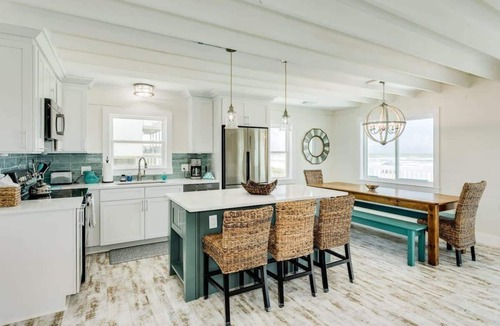 Terramar Beach House | The Sandy Dollar - Direct Beachfront, Sea 4 Miles!