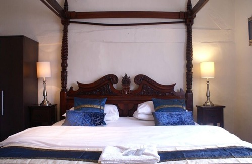 Amersham Bed & Breakfast | The Saracens Head