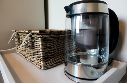 Amerton Bed & Breakfast | The Saracens Head