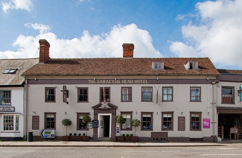 Dunmow Hotel | The Saracens Head Hotel