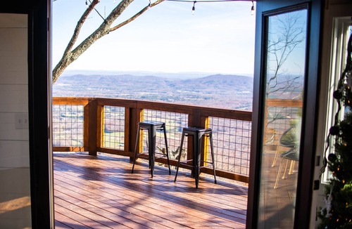 Rising Fawn House | The Sassafras Treehouse