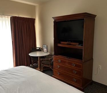 Houston County Hotel | The Sawmill Inn