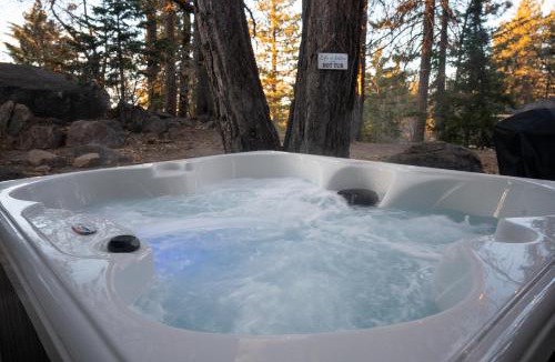 Running Springs Ski Chalet | The Scandia “A-Frame Chalet” Fireplace & Hot tub