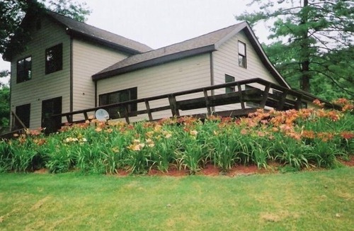 Hillsboro House | The Scenic Getaway