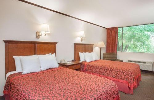 Schenectady Hotel | The Schenectady Inn & Suites