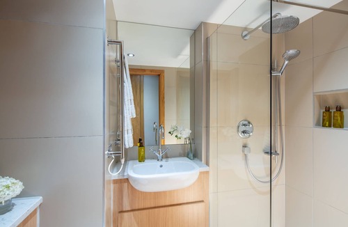 Newington Hotel | The Scholar