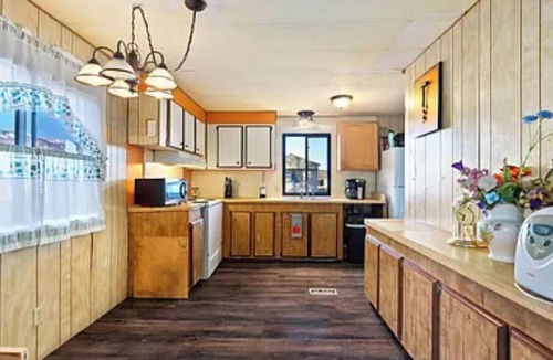 Ponderay House | The School House