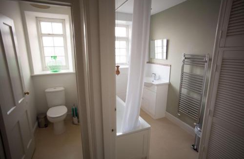 Kingston Bed & Breakfast | The Scott Arms