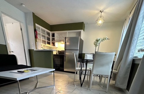 Cottage Line Apartment | The SEA-clusion 2
