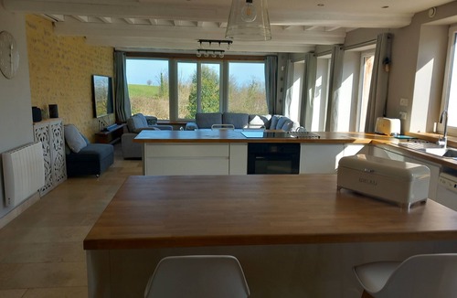 Tracy-sur-Mer House | THE SEA ON THE HORIZON