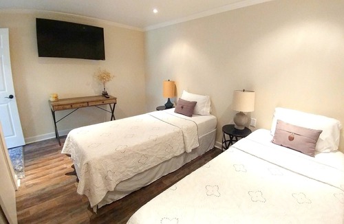 Virginia Beach House | The SeaBoard Country Beach Suite Pungo Sandbridge