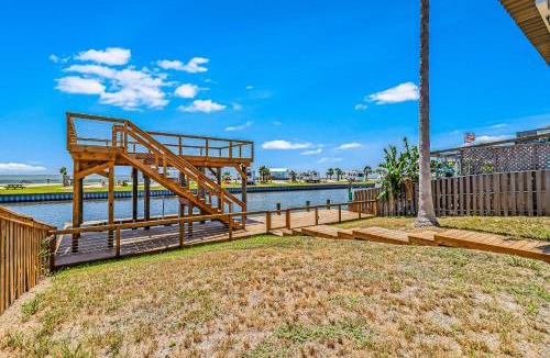 Flour Bluff House | The Seahorse Cottage