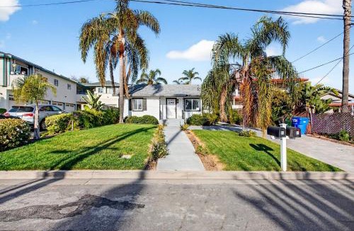 South Oceanside House | The Seashell Cottage