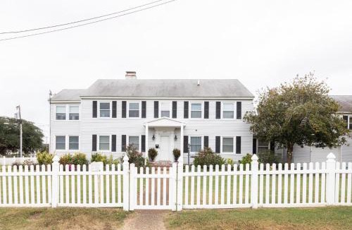 Northeast Virginia Beach House | The Seashore Getaway House