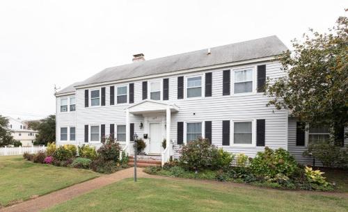 Northeast Virginia Beach House | The Seashore Getaway House
