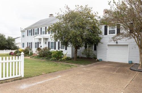 Northeast Virginia Beach House | The Seashore Getaway House