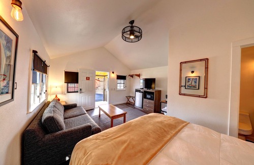 Seaview Hotel | The Seaview Cottages