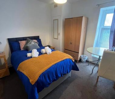 St. Thomas House | The Seaview Lodge