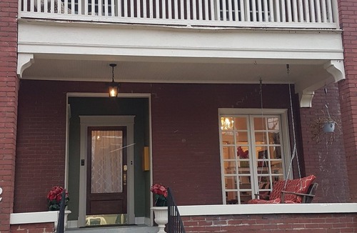 Bonnycastle House | The Secretariat * Highlands * Derby * Pet Friendly* Restaurant Row*Cherokee Park