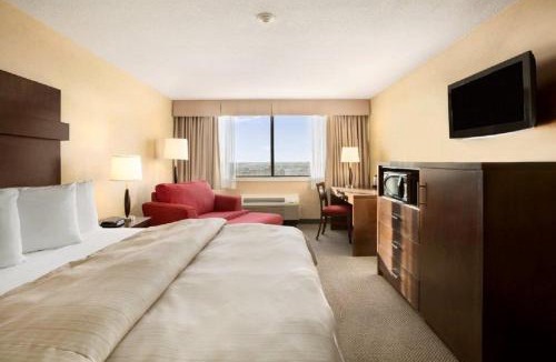 Timmins Hotel | The Senator Hotel & Conference Center Timmins