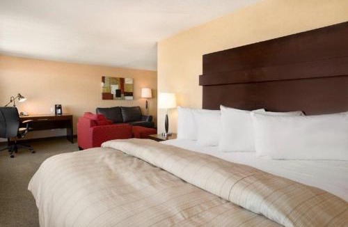 Timmins Hotel | The Senator Hotel & Conference Center Timmins