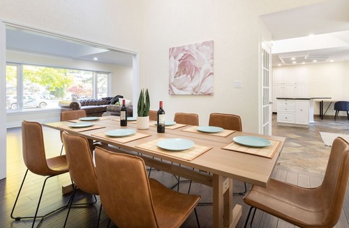 Clarkson-Lorne Park House | The Serenity Home Pool/Yoga/Game Room by the Lake
