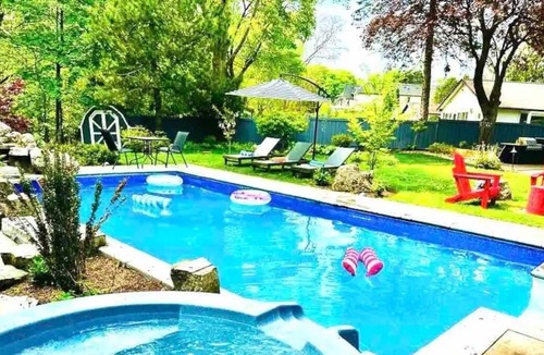 Clarkson-Lorne Park House | The Serenity Home Pool/Yoga/Game Room by the Lake