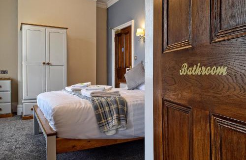 Iverley House | The Seven Stars