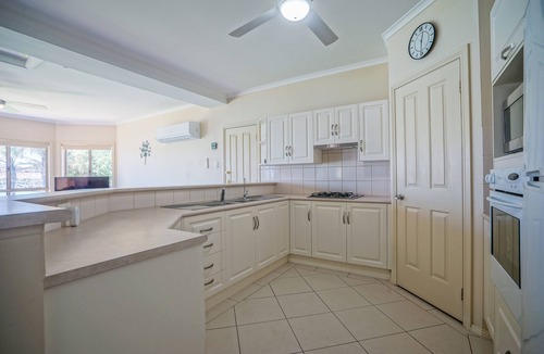 Wallaroo House | 'The Shack' Copper Cove Marina