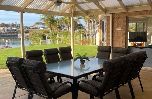 Wallaroo House | 'The Shack' Copper Cove Marina