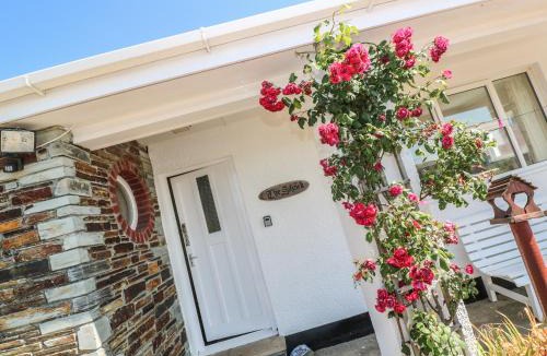 Mawgan Porth House | The Shack