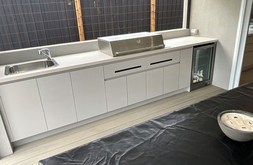 St Leonards House | The Shack - gorgeous beach side getaway