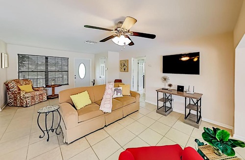 Pelican House | The Shady Magnolia