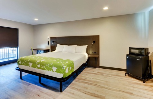 Cicero Hotel | The Shamrock