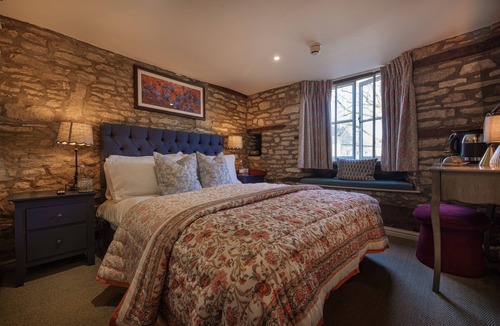 Stow-on-the-Wold Hotel | The Sheep on Sheep Street